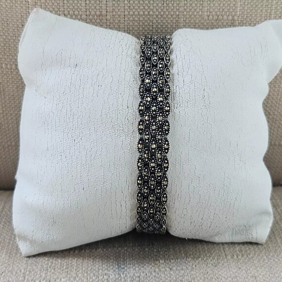 Elgin Bracelet Black Tone Chain Gold Tone small crystal Accent Size 6.5 inches - Picture 5 of 11